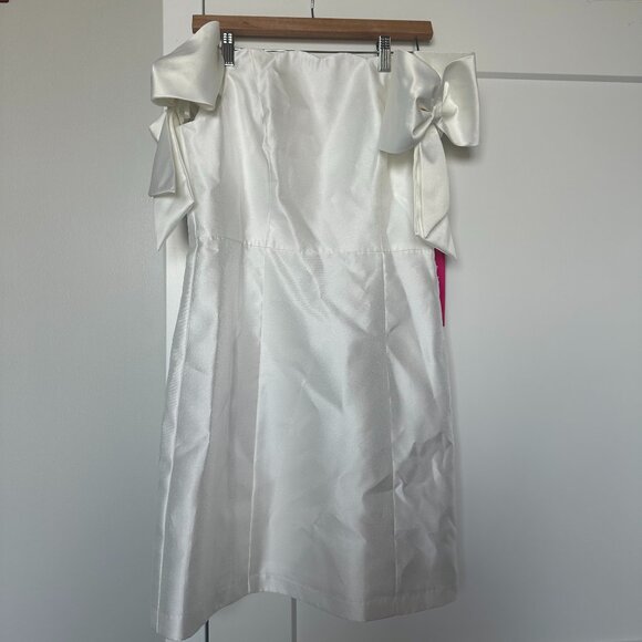 New - Never Worn Adrianna Papell White Scallop Bow Sheath Dress - Picture 1 of 2